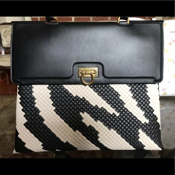 COPY - Looking for trade or best offer Salvatore Ferragamo Trifolio TH Top Hand… - Picture 3 of 15